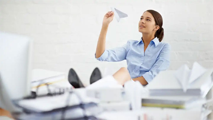 آیا اهمال کاری همان تنبلی است؟